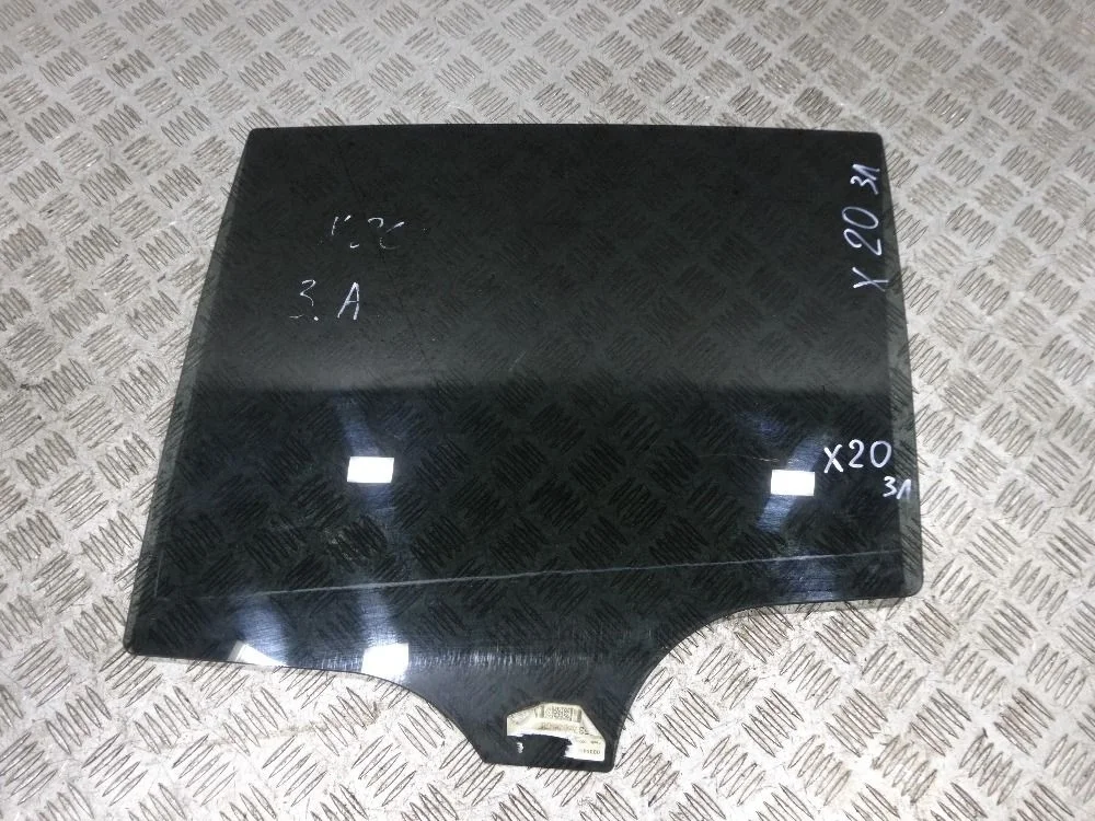 Стекло двери задней левой Mercedes-Benz GLC-класс X253 (2015—2019)