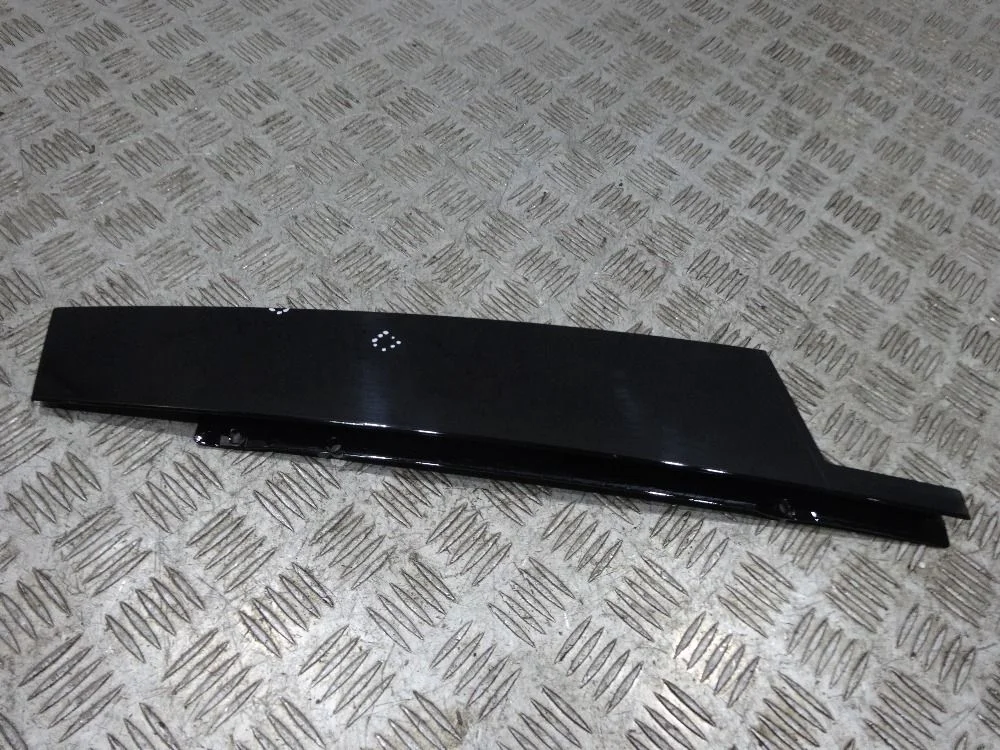 Молдинг передней левой двери Mercedes-Benz GLC-класс X253 (2015—2019)