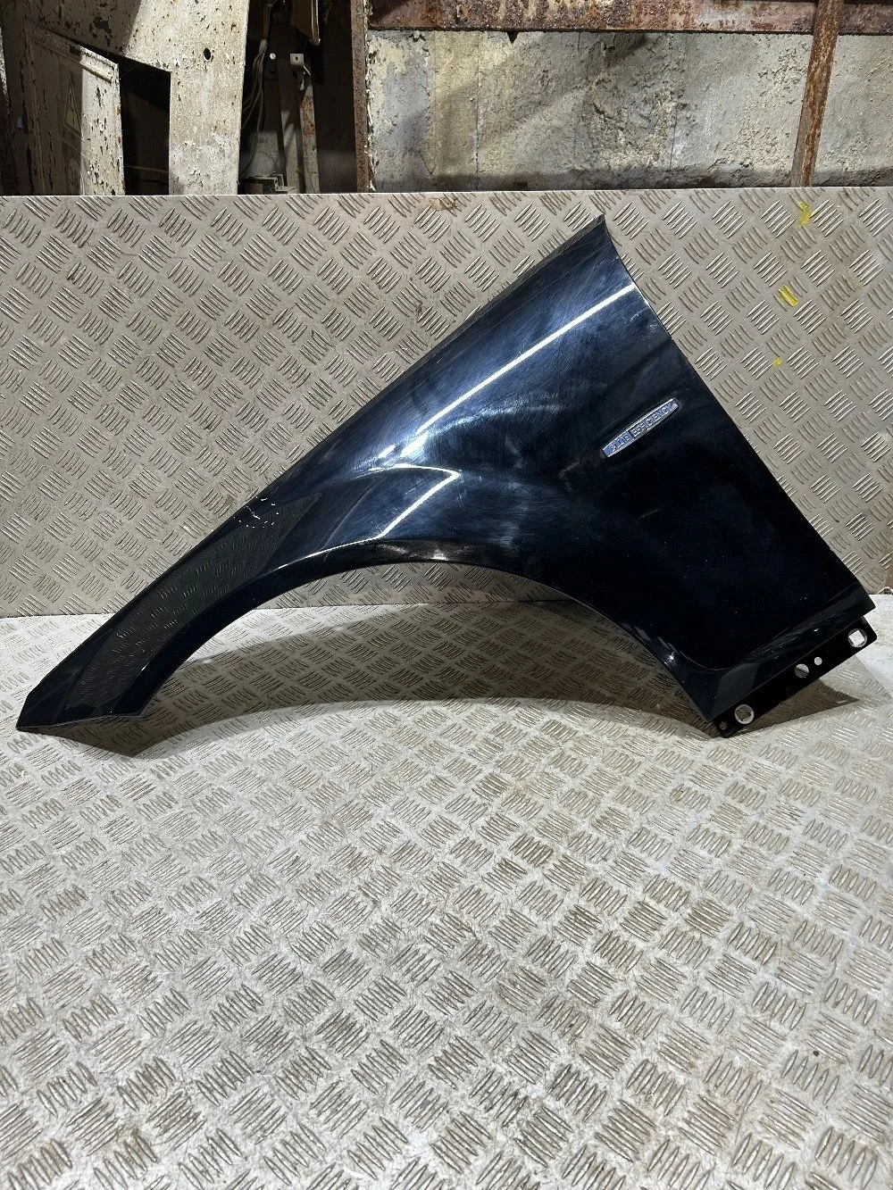 Крыло переднее левое Mercedes-Benz C-класс W204/S204/С204 рестайлинг (2011—2015)