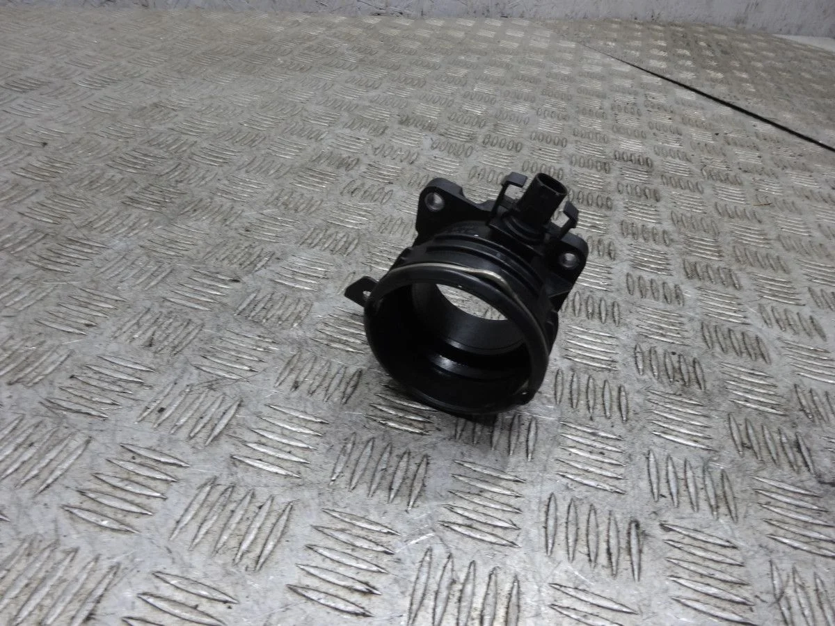 Втулка сапуна Mercedes-Benz S-класс W222/C217/A217 (2013—2017)