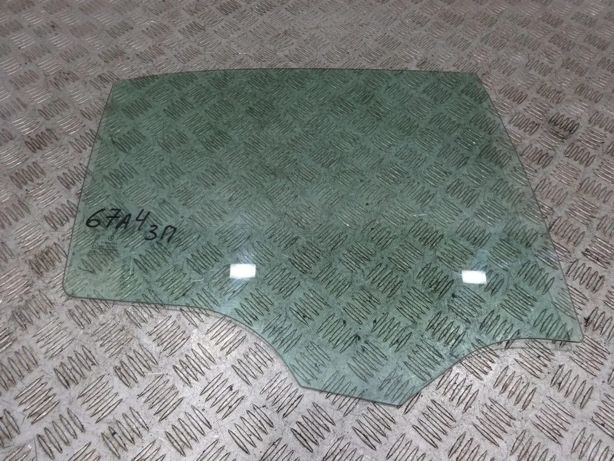 Стекло двери задней правой Mercedes-Benz C-класс W204/S204 (2006—2011)