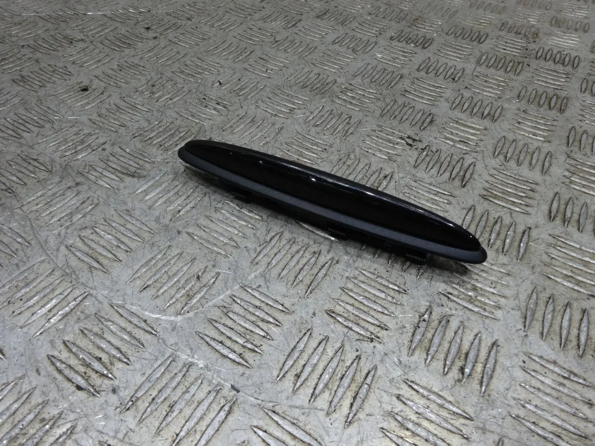 Индикатор Mercedes-Benz S-класс W222/C217/A217 рестайлинг (2017—2020)