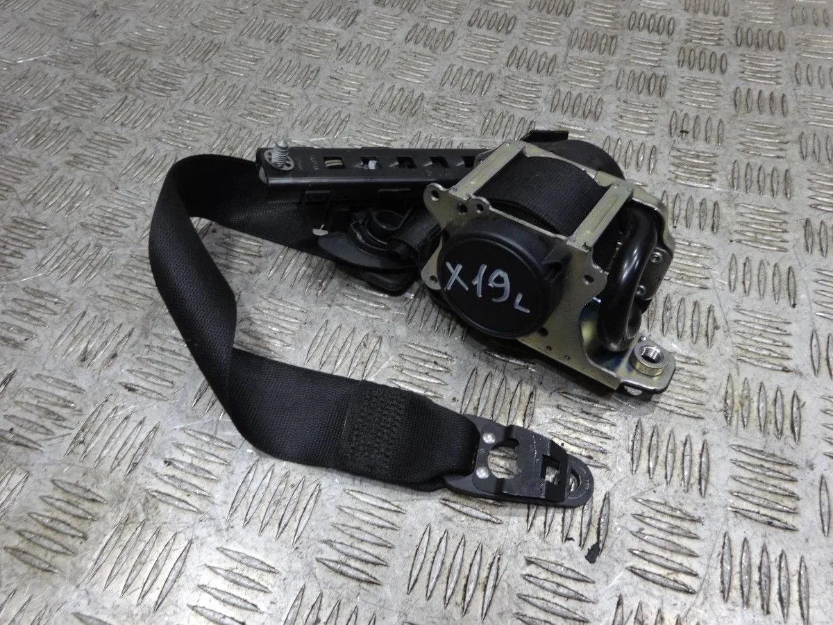 Ремень безопасности Mercedes-Benz C-класс AMG W205/S205/C205/A205 (2014—2018)