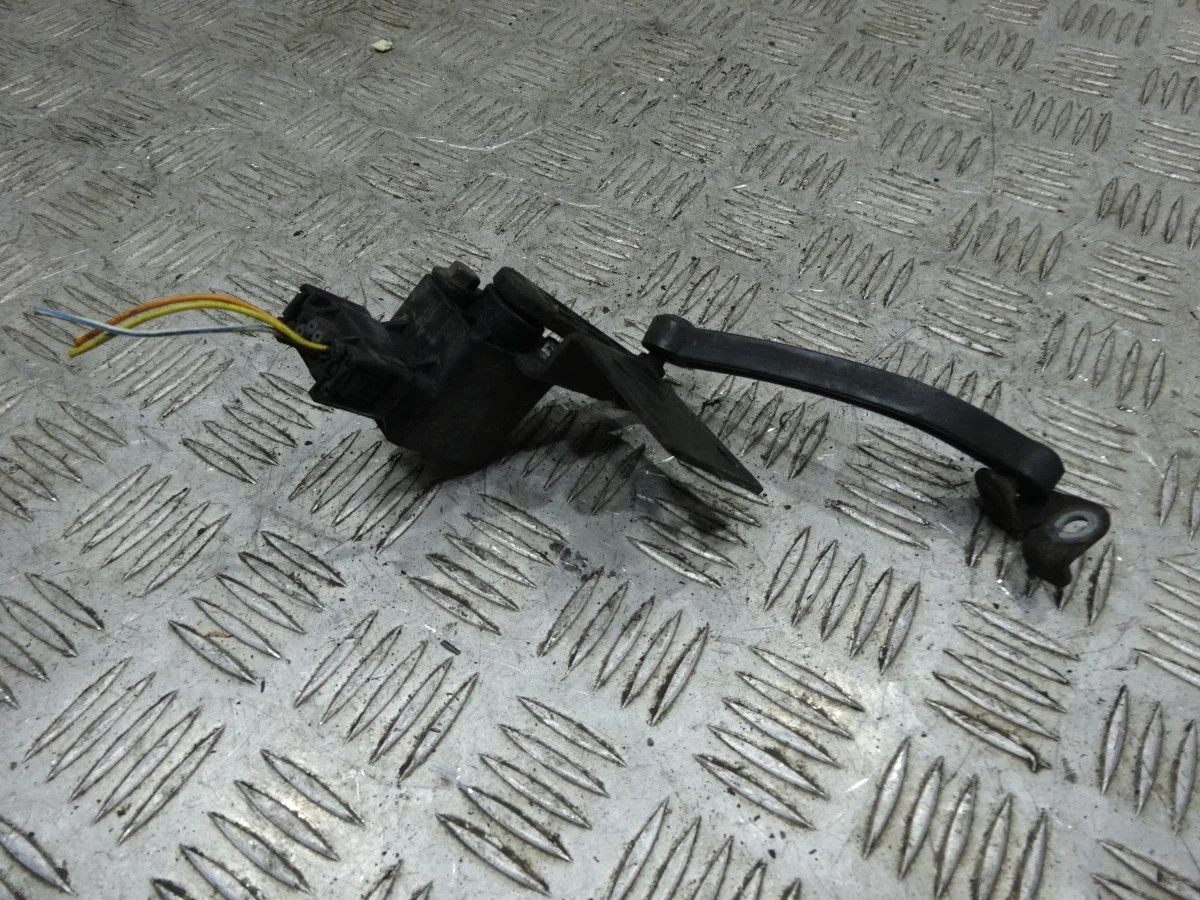 Датчик уровня пола Mercedes-Benz GL-класс X164 (2006—2009)