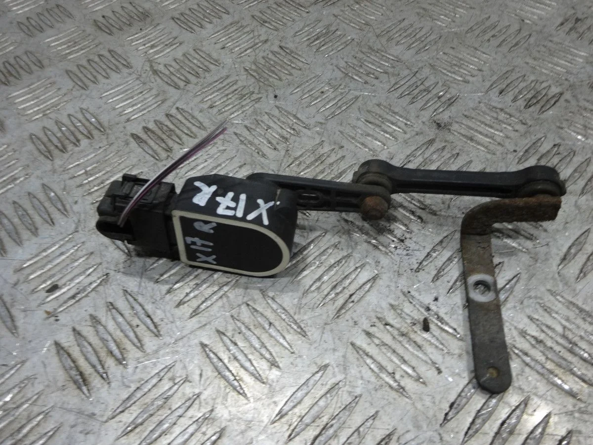 Датчик уровня пола Mercedes-Benz GLE-класс W166 (2015—2018)