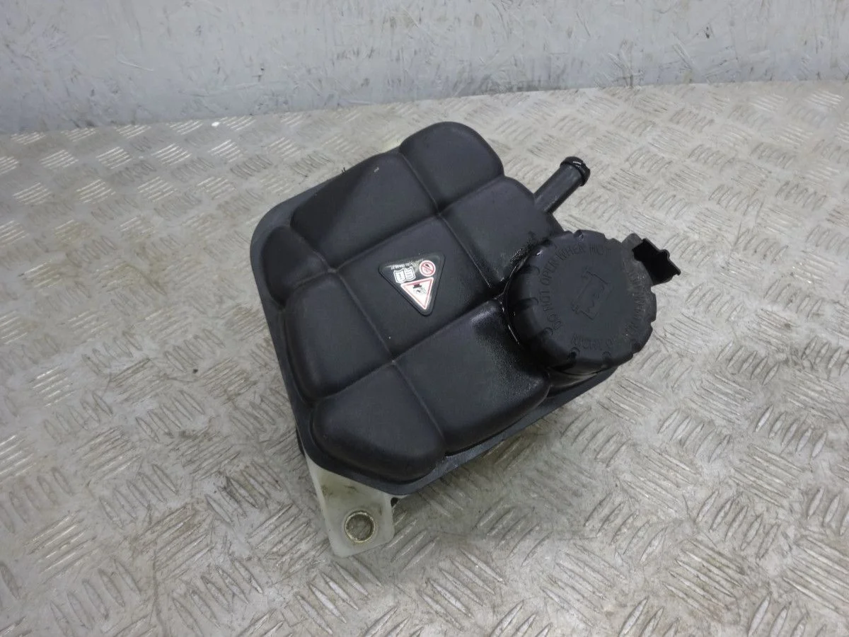 Бачок расширительный Mercedes-Benz M-класс W166 (2011—2015)