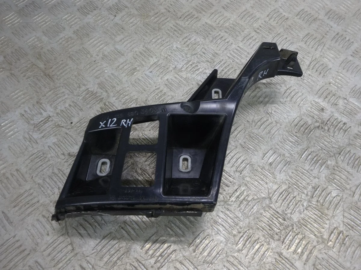 Кронштейн заднего бампера правый Mercedes-Benz M-класс W166 (2011—2015)