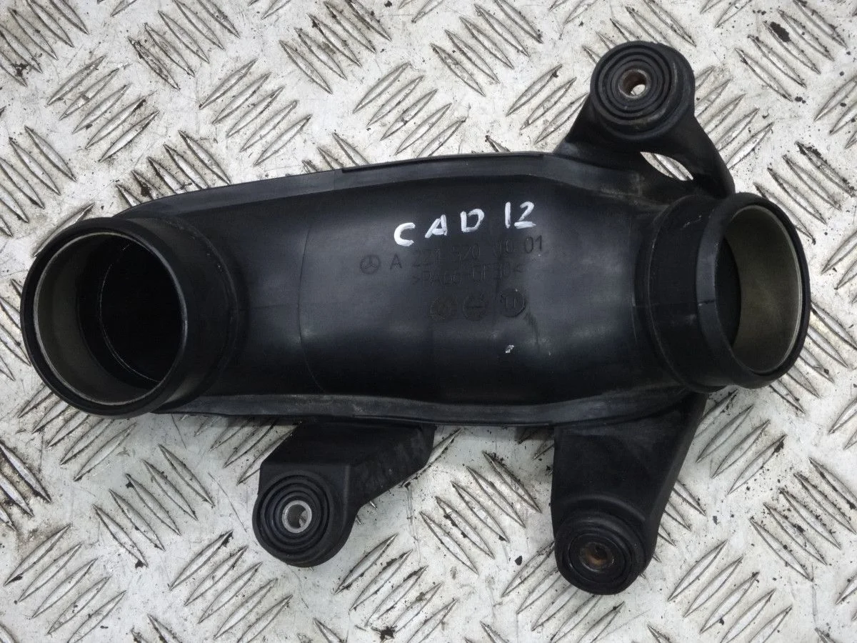 Патрубок интеркулера Mercedes-Benz S-класс W221 рестайлинг (2009—2013)