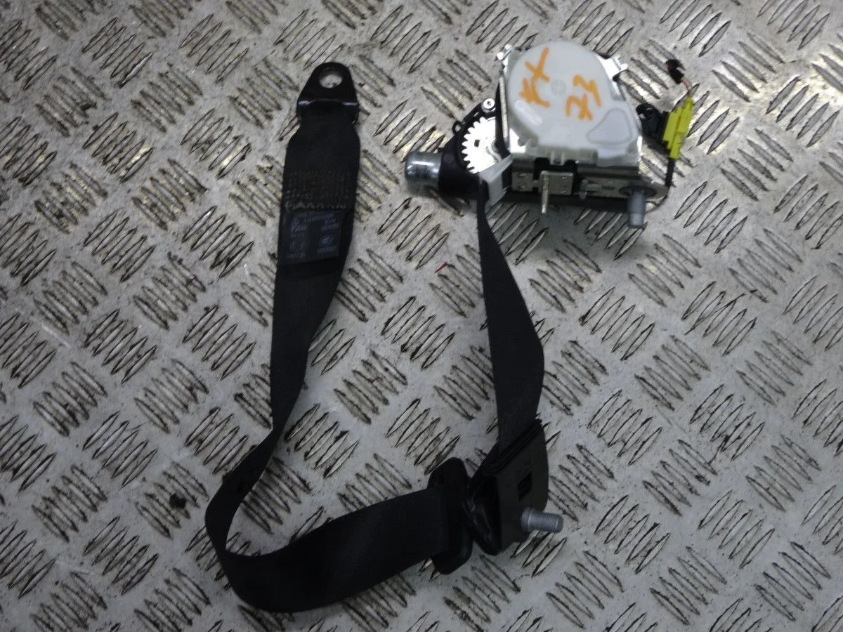 Ремень безопасности с пиропатроном Mercedes-Benz GL-класс X164 (2006—2009)