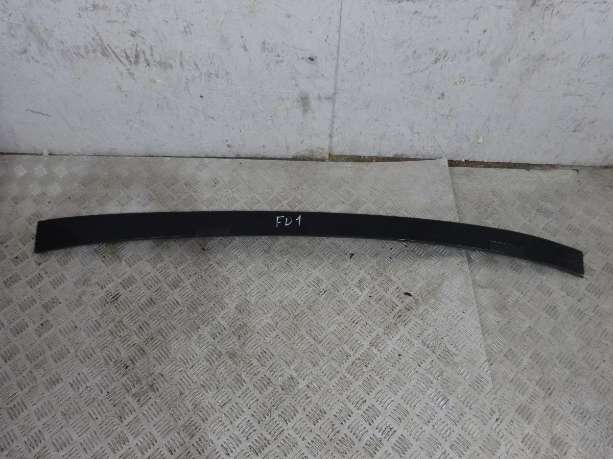 Молдинг крыши правый Mercedes-Benz E-класс W212/S212/C207/A207 (2009—2013)