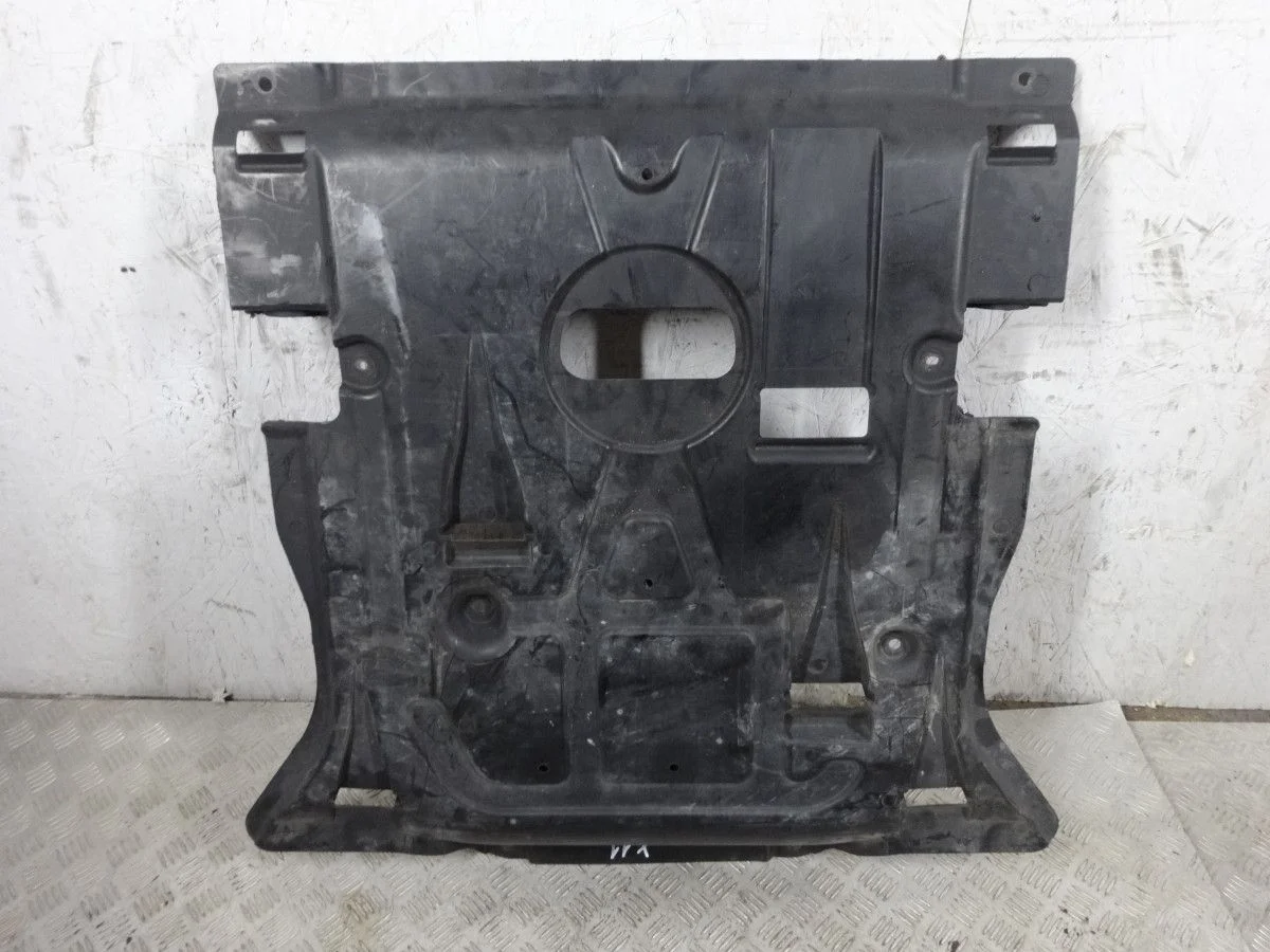 Пыльник двигателя центральный Mercedes-Benz GLS-класс X166 (2015—2019)