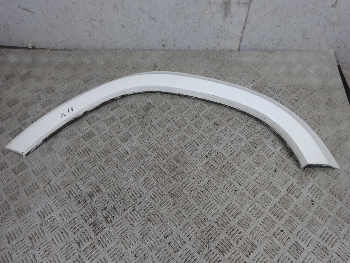 Накладка заднего крыла левого Mercedes-Benz GLS-класс X166 (2015—2019)