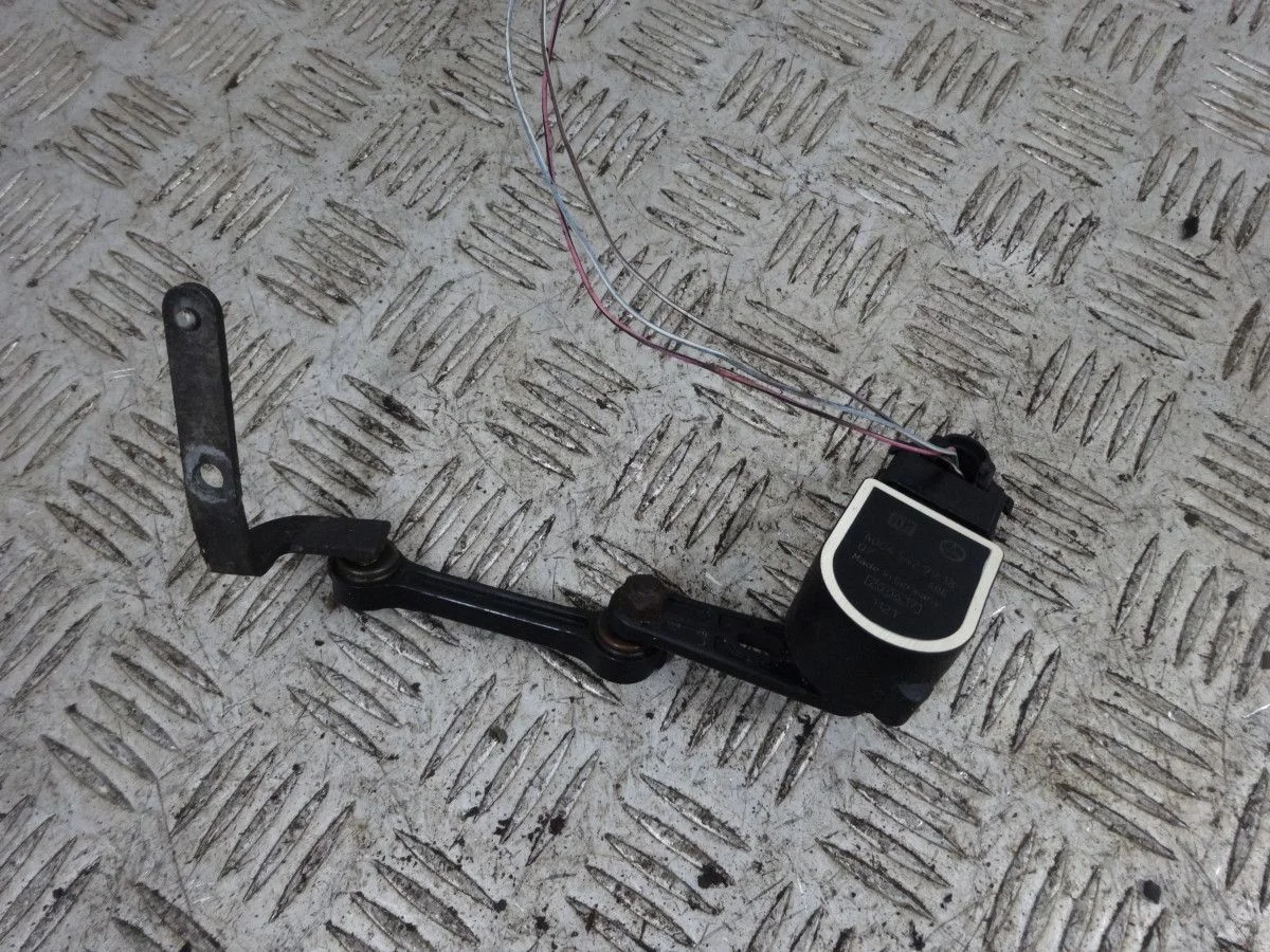 Датчик уровня пола Mercedes-Benz GLS-класс X166 (2015—2019)