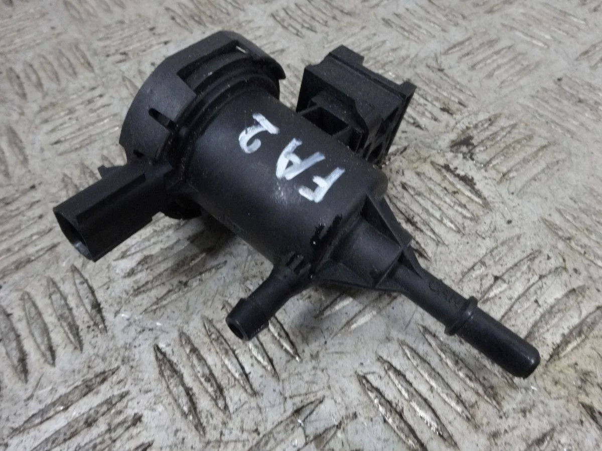 Клапан вентиляции топливного бака Mercedes-Benz GL-класс X166 (2012—2016)