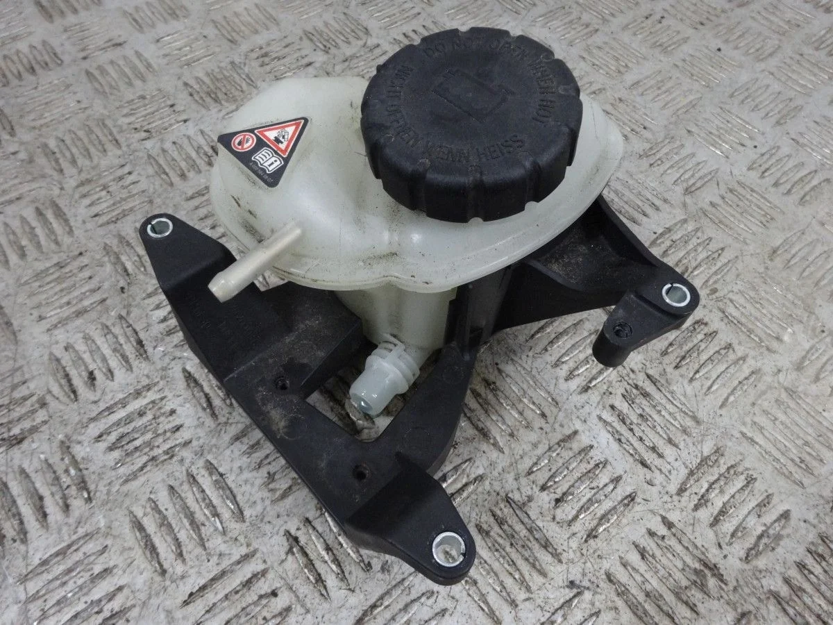 Бачок расширительный Mercedes-Benz GL-класс X166 (2012—2016)