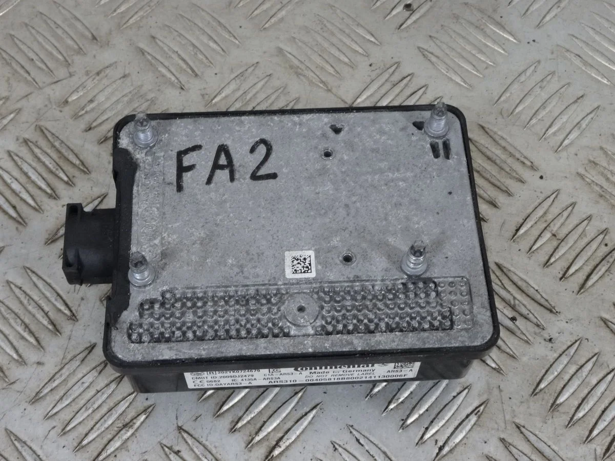 Радар круиз контроля Mercedes-Benz GL-класс X166 (2012—2016)