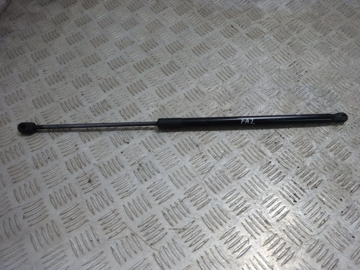 Амортизатор капота Mercedes-Benz GL-класс X166 (2012—2016)