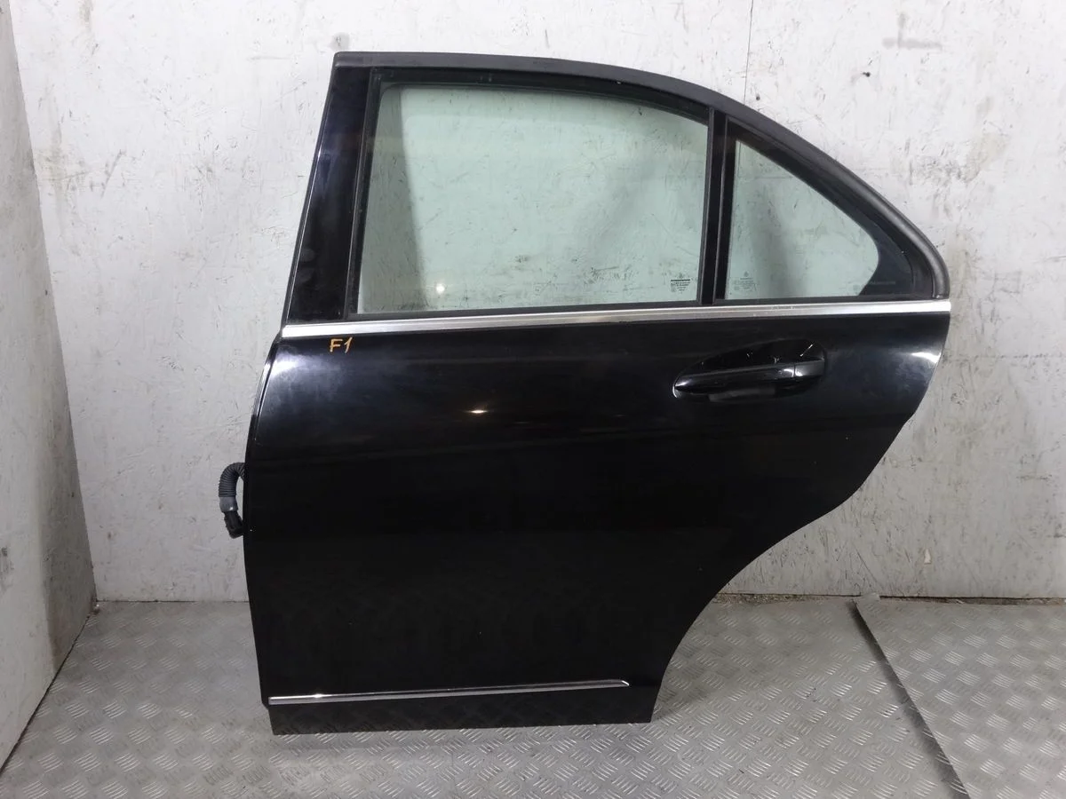 Дверь задняя левая Mercedes-Benz C-класс W204/S204 (2006—2011)