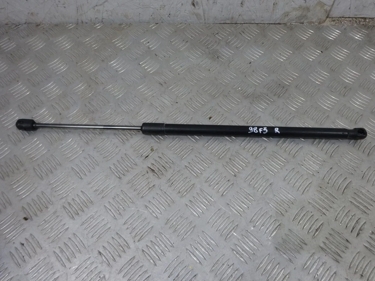 Амортизатор капота Mercedes-Benz E-класс W212/S212/C207/A207 (2009—2013)