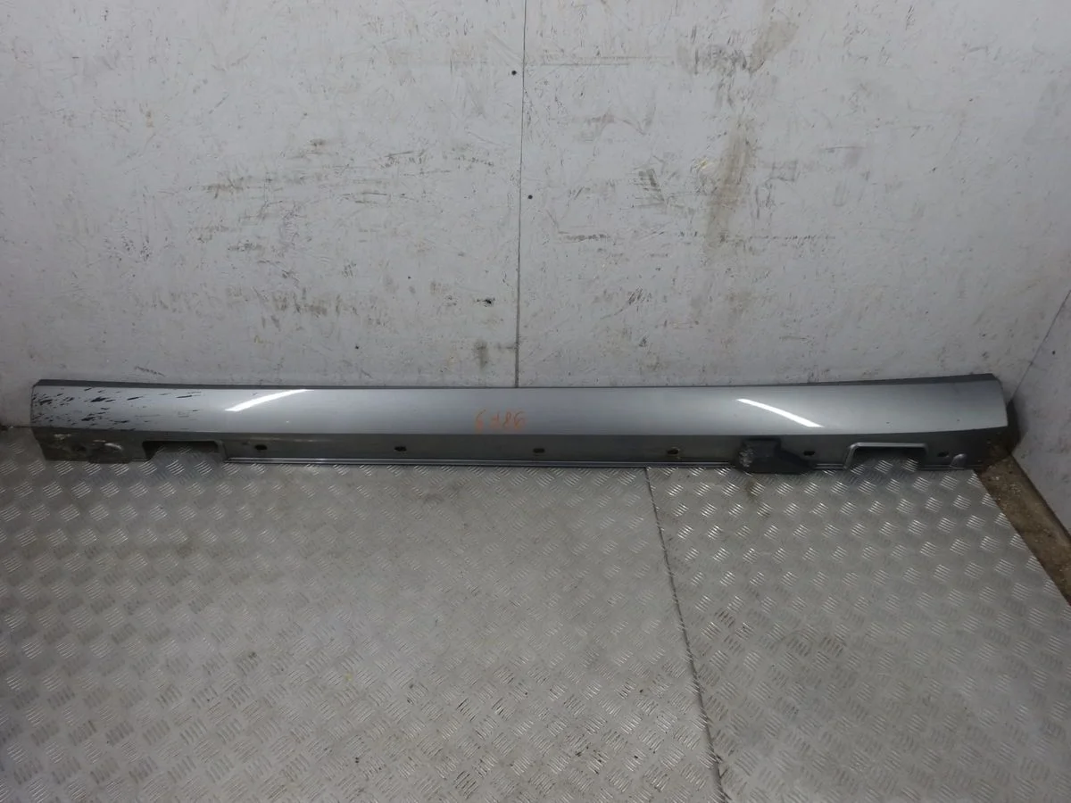 Накладка на порог (наружная) Mercedes-Benz E-класс W212/S212/C207/A207 (2009—2013)