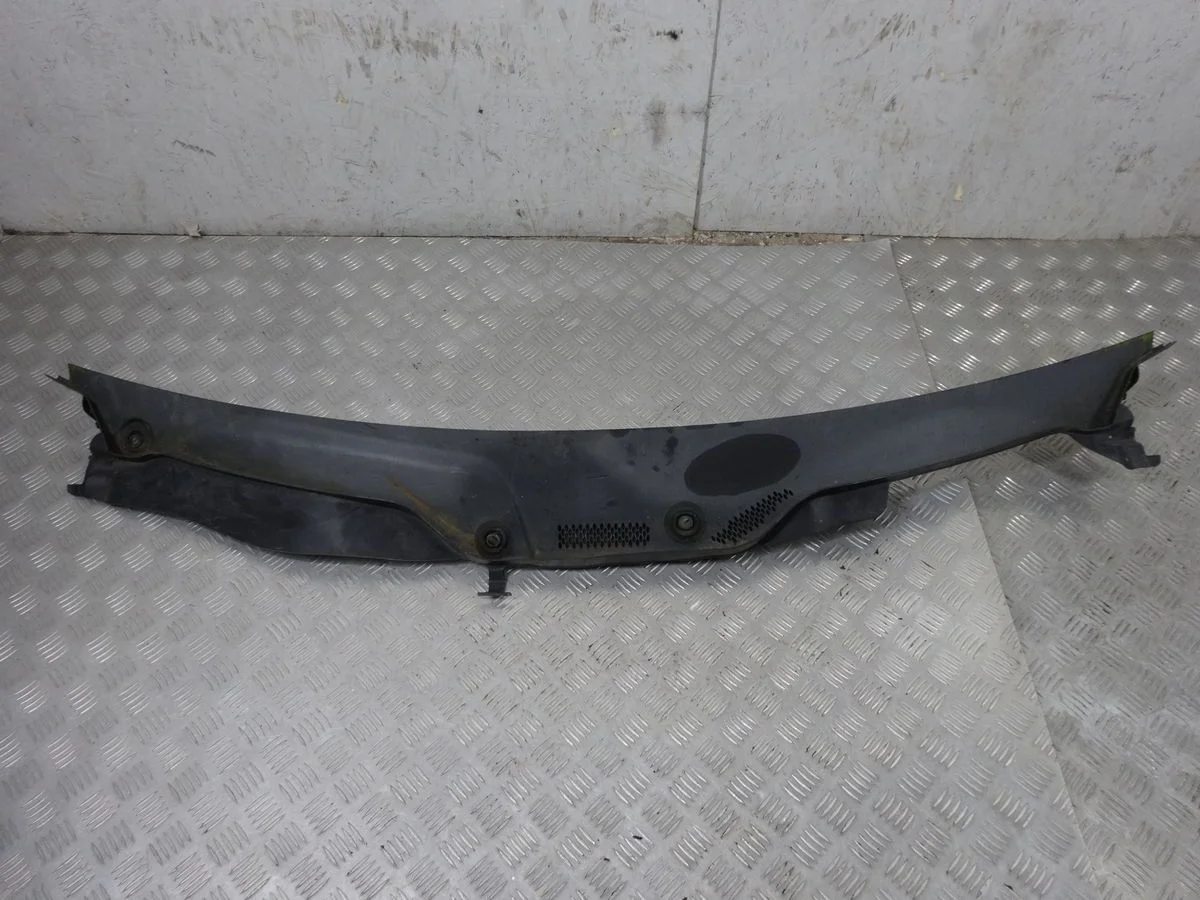 Решетка стеклооч. (планка под лобовое стекло) Mercedes-Benz M-класс W164 (2005—2008)