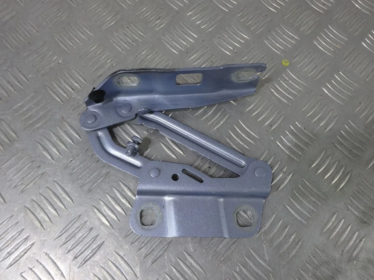 Петля капота левая Mercedes-Benz M-класс W164 (2005—2008)