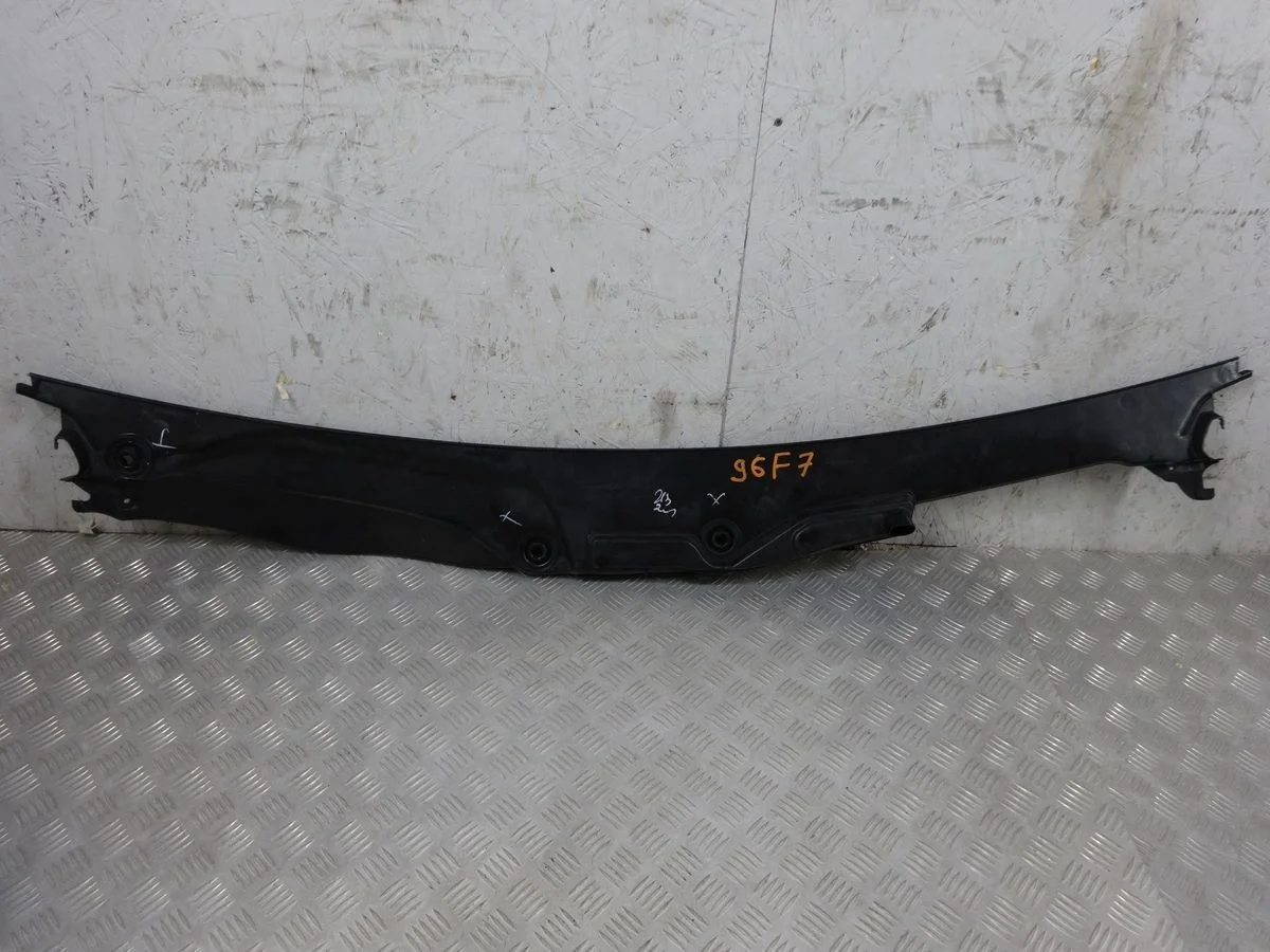 Решетка стеклооч. (планка под лобовое стекло) Mercedes-Benz GL-класс X164 (2006—2009)