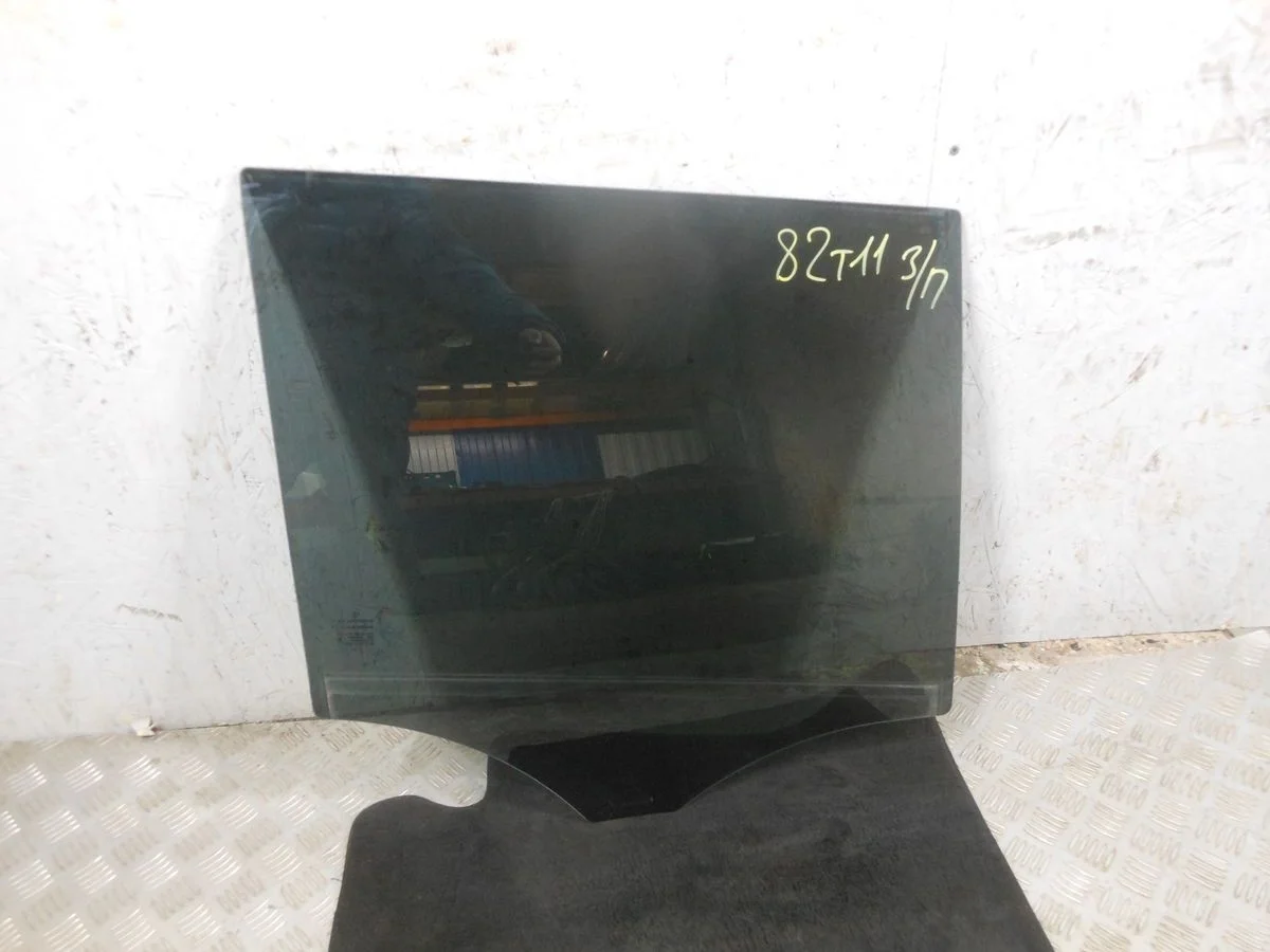 Стекло двери задней правой Mercedes-Benz GLE-класс W166 (2015—2018)