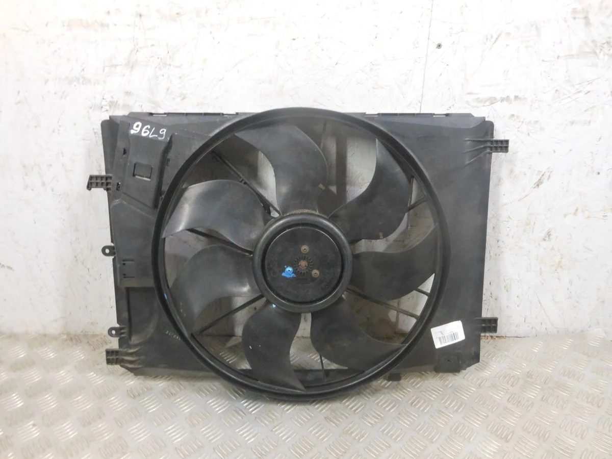 Вентилятор радиатора Mercedes-Benz E-класс W212/S212/C207/A207 (2009—2013)