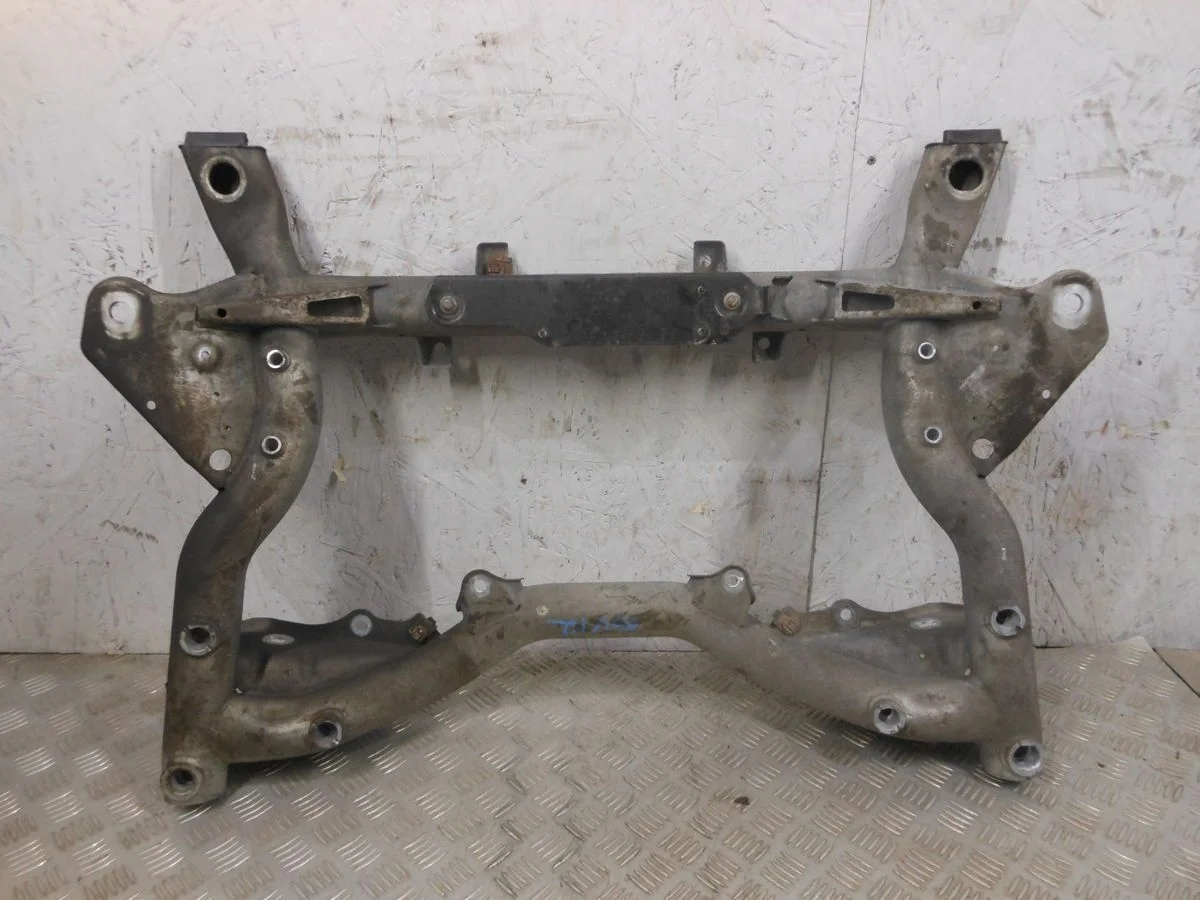 Балка подмоторная Mercedes-Benz C-класс W204/S204/С204 рестайлинг (2011—2015)