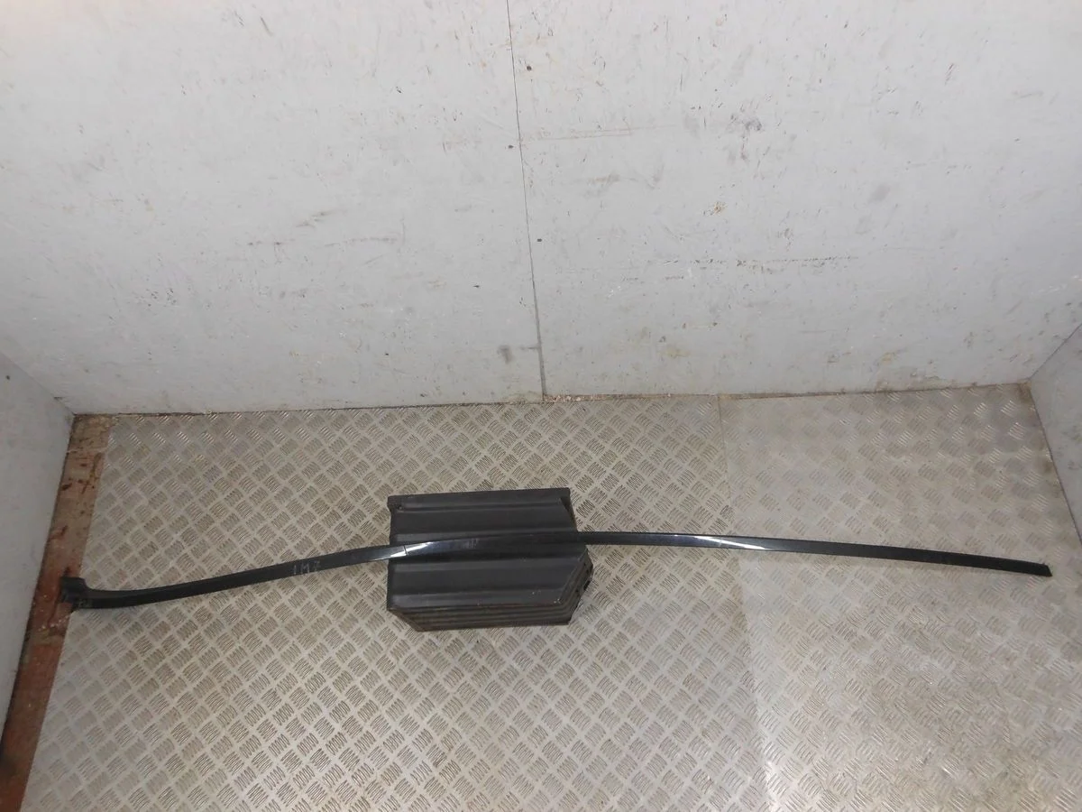 Молдинг крыши левый Mercedes-Benz CL-класс C216 (2006—2010)