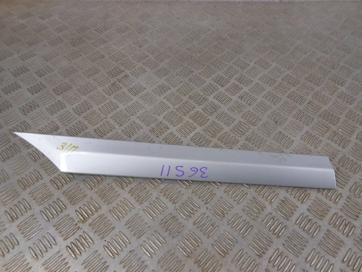 Молдинг заднего крыла правого Mercedes-Benz CLC-класс CL203 (2008—2011)