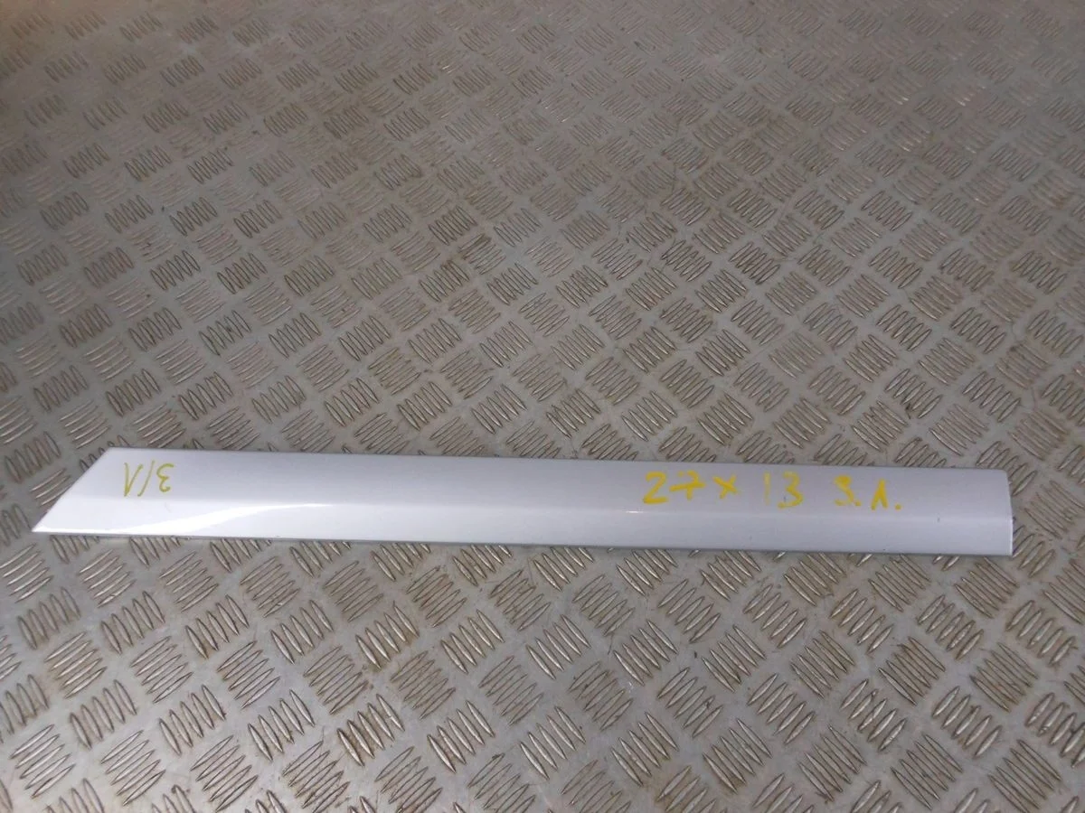 Молдинг задней левой двери Mercedes-Benz C-класс W203/S203/CL203 (2000—2004)