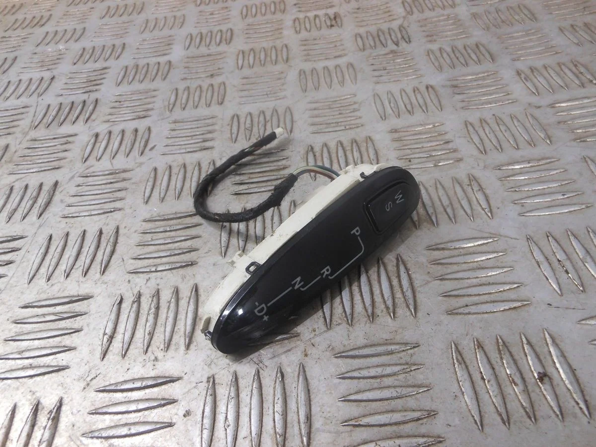 Накладка индикатора переключения передач Mercedes-Benz CLK-класс C209/A209 (2002—2005)