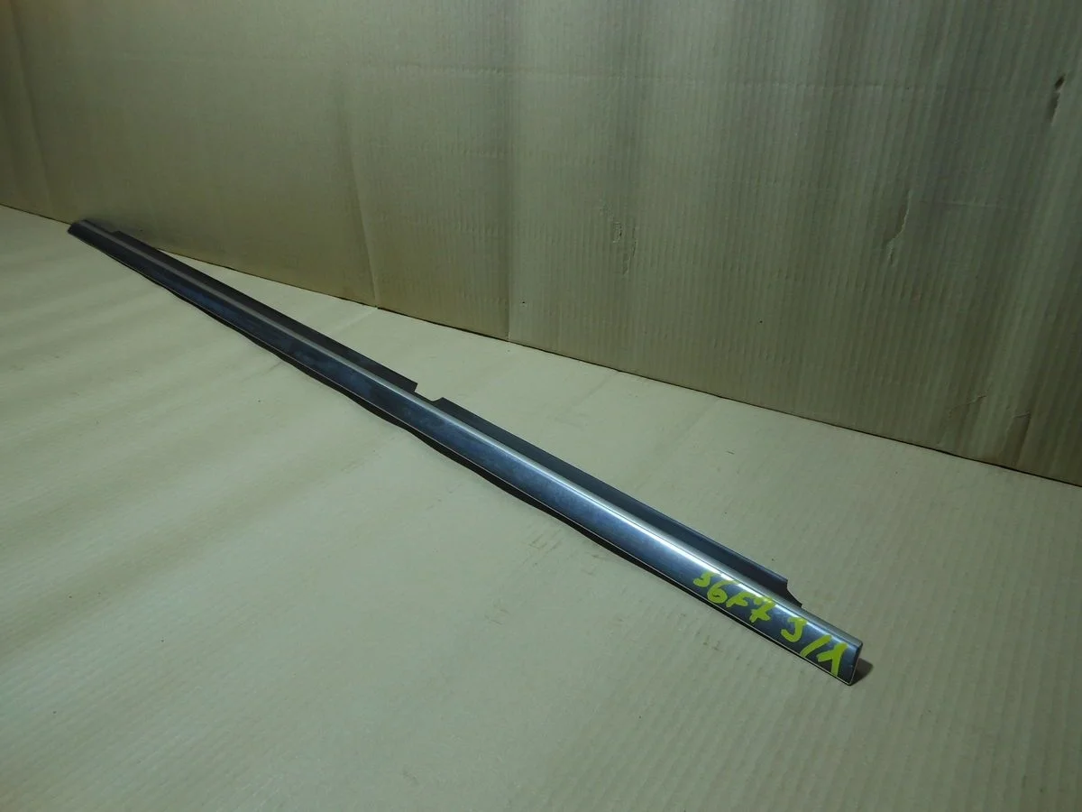 Накладка стекла заднего левого Mercedes-Benz E-класс W212/S212/C207/A207 (2009—2013)