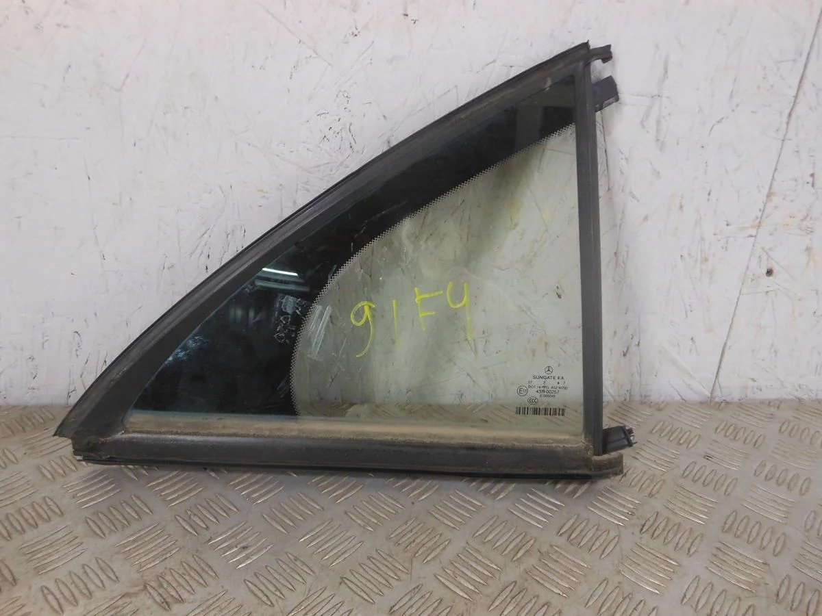 Стекло двери задней правой (форточка) Mercedes-Benz S-класс W221 (2005—2009)