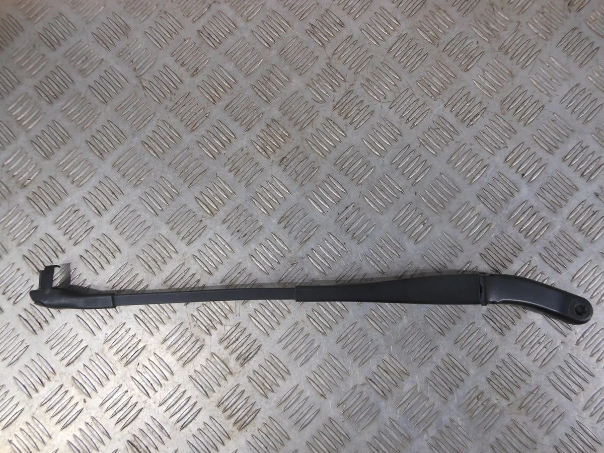 Поводок стеклоочистителя передний левый Mercedes-Benz S-класс W221 (2005—2009)