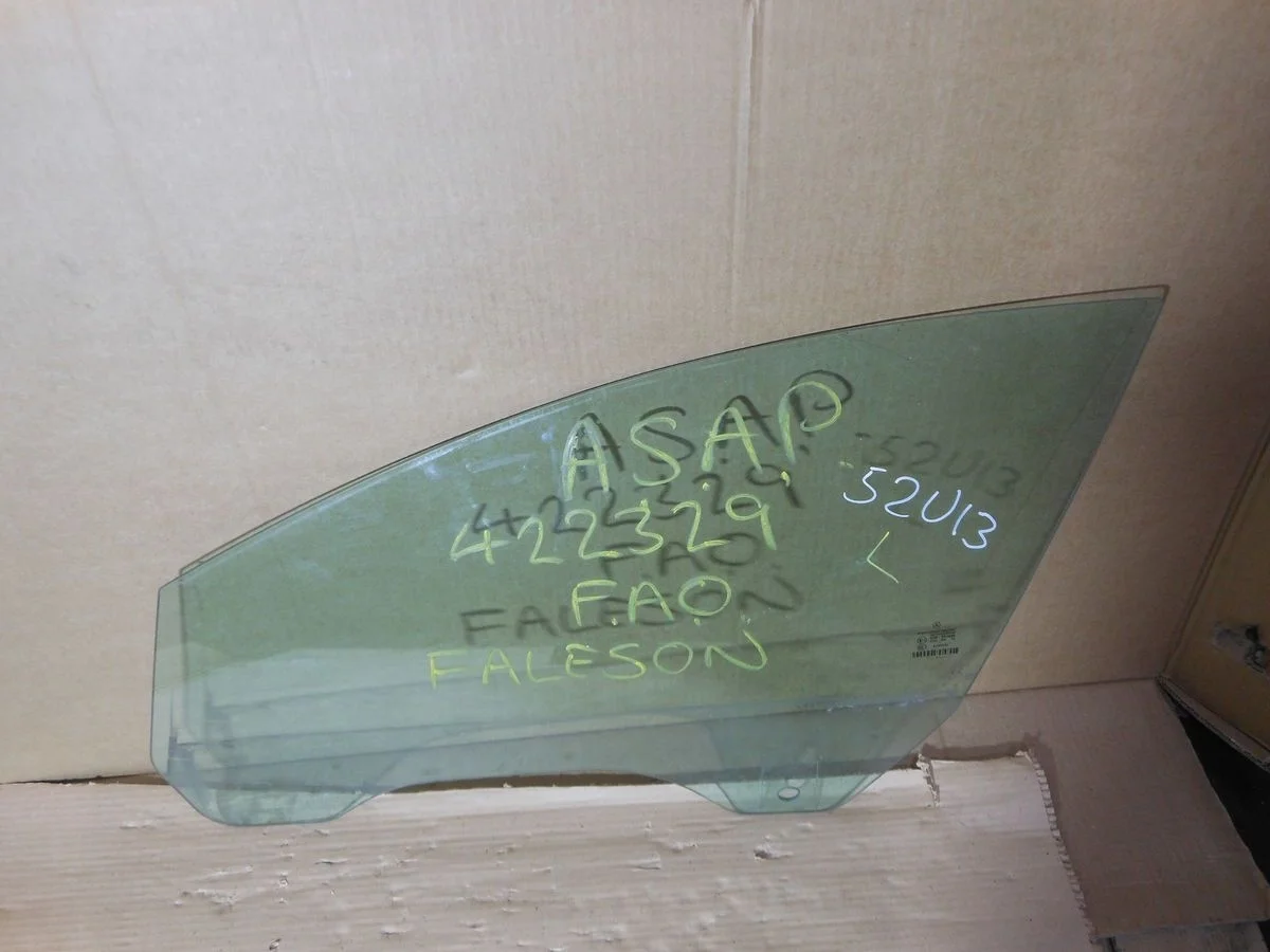 Стекло двери передней левой Mercedes-Benz CLS-класс C219 (2004—2008)