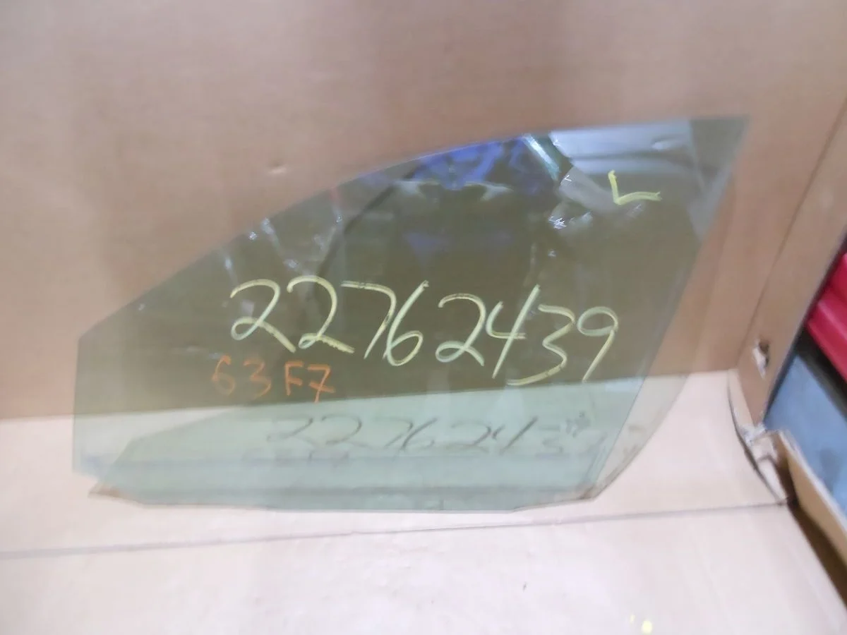 Стекло двери передней левой Mercedes-Benz C-класс W204/S204 (2006—2011)