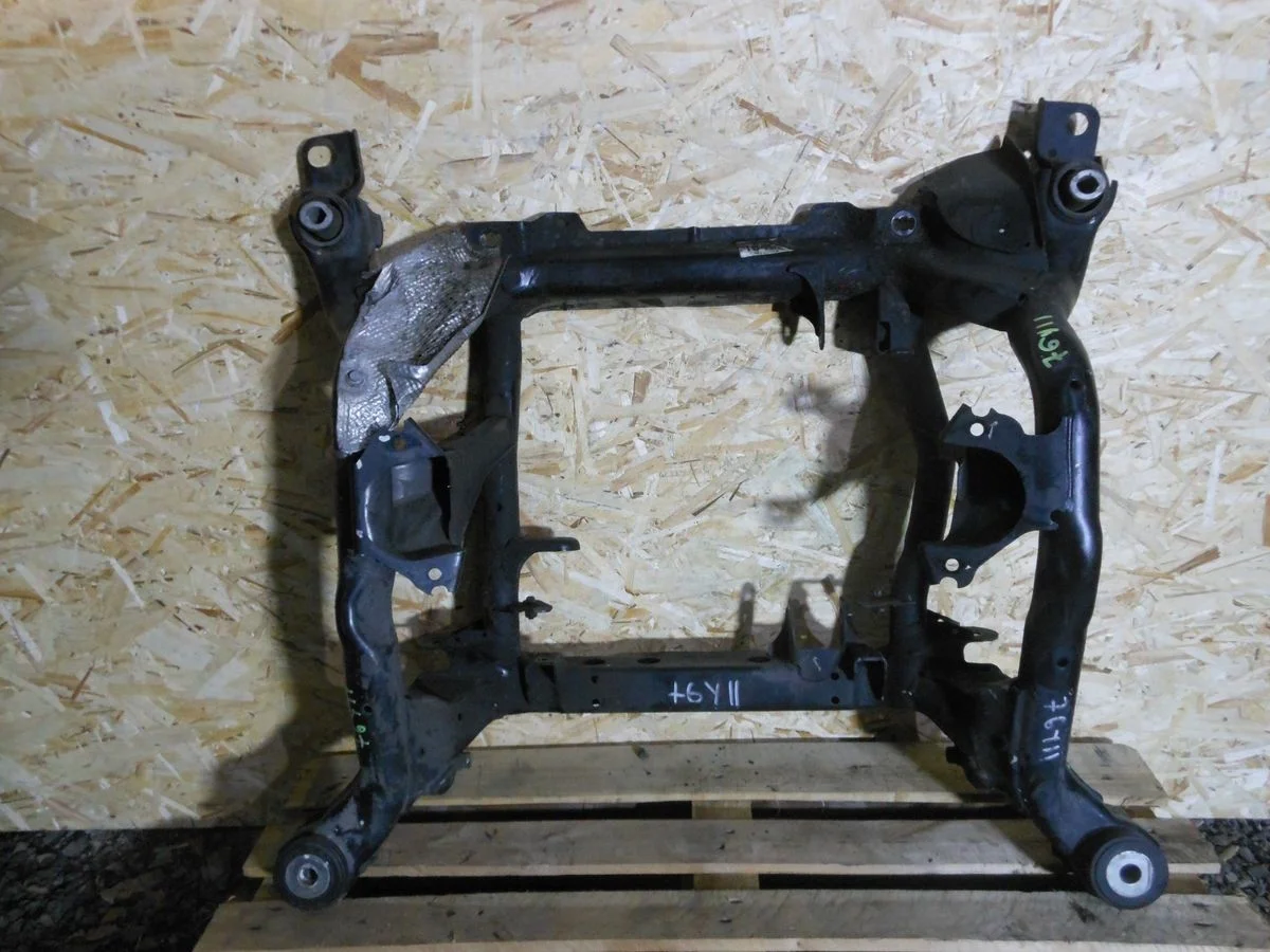 Балка подмоторная Mercedes-Benz M-класс W164 рестайлинг (2008—2011)