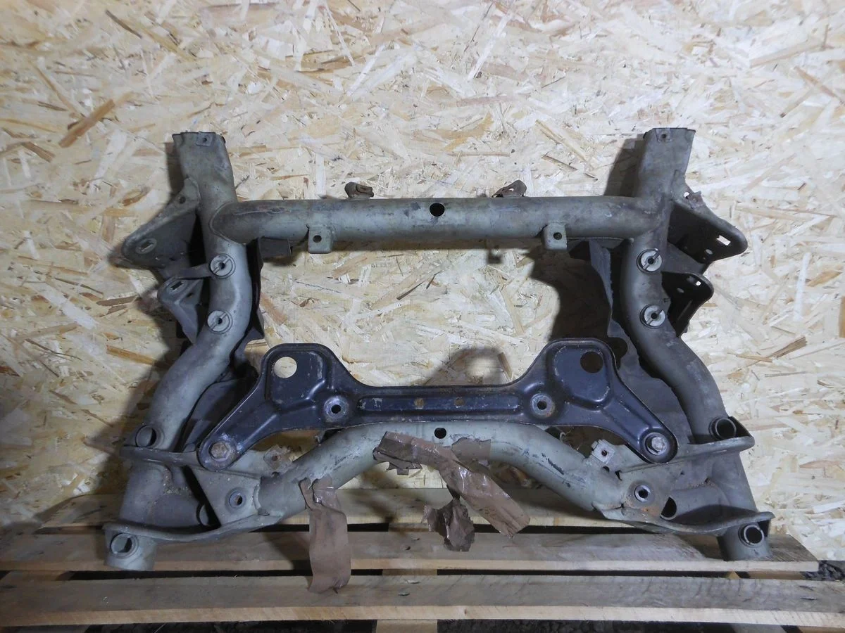 Балка подмоторная Mercedes-Benz E-класс W212/S212/C207/A207 (2009—2013)