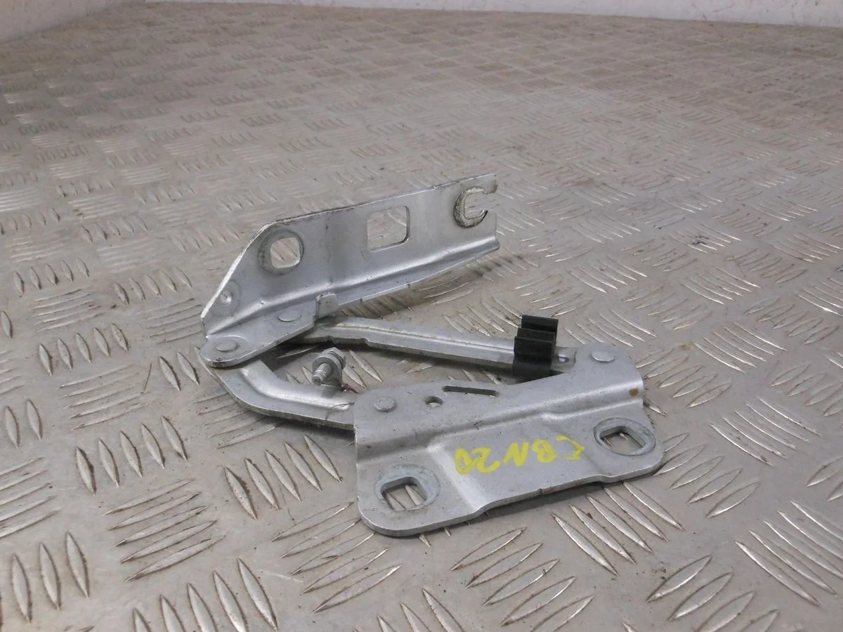 Петля капота левая Mercedes-Benz M-класс W164 (2005—2008)