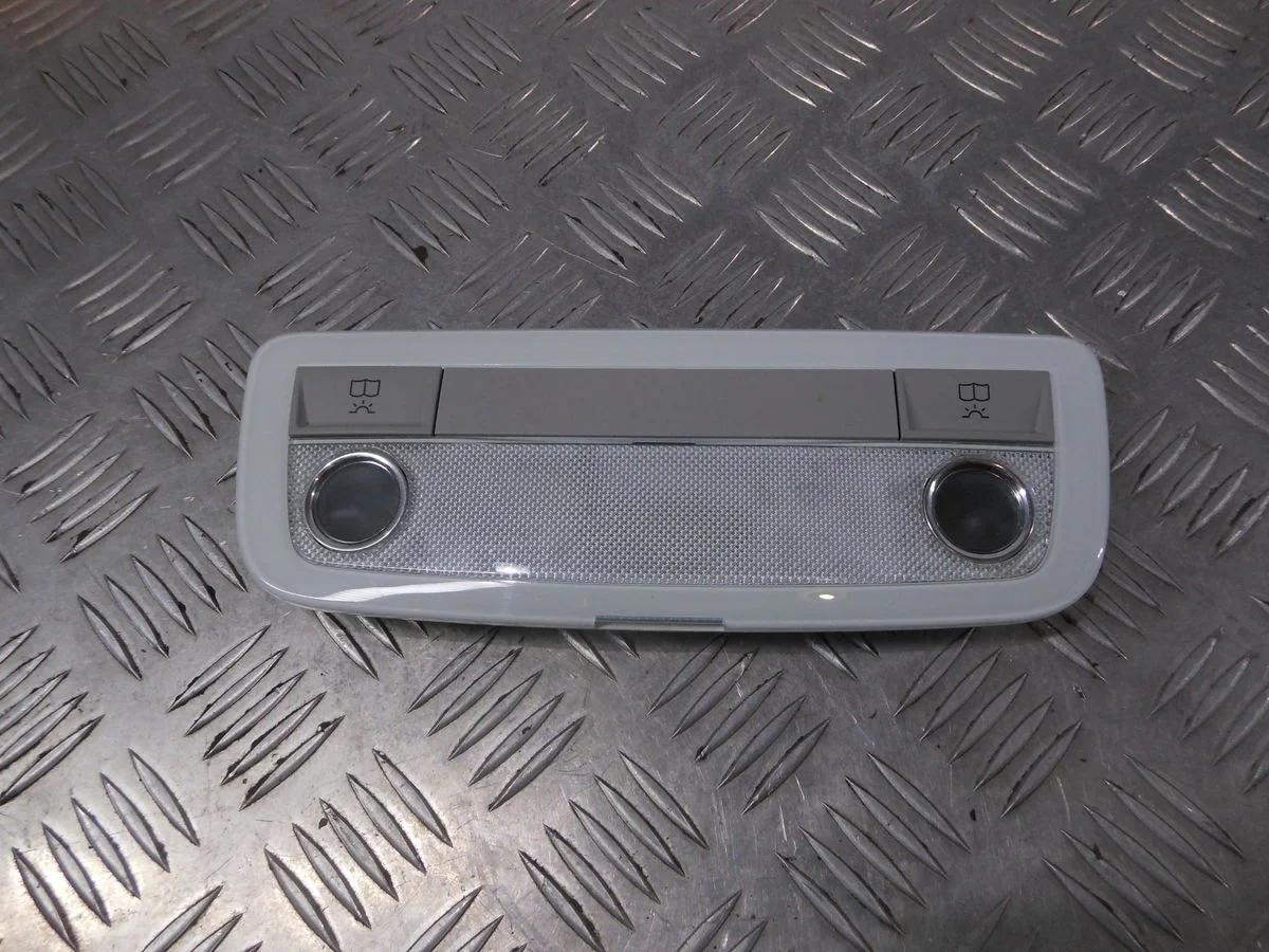 Плафон салонный Mercedes-Benz C-класс W204/S204 (2006—2011)