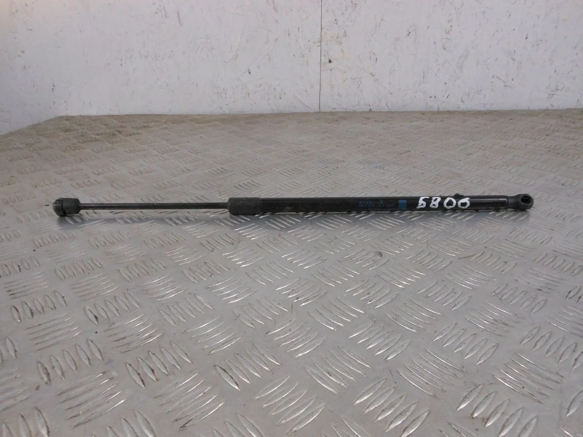 Амортизатор капота Mercedes-Benz E-класс W212/S212/C207/A207 (2009—2013)