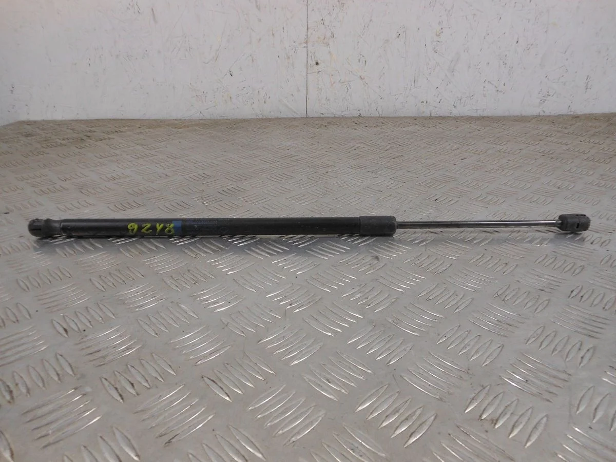 Амортизатор капота Mercedes-Benz E-класс W212/S212/C207/A207 (2009—2013)