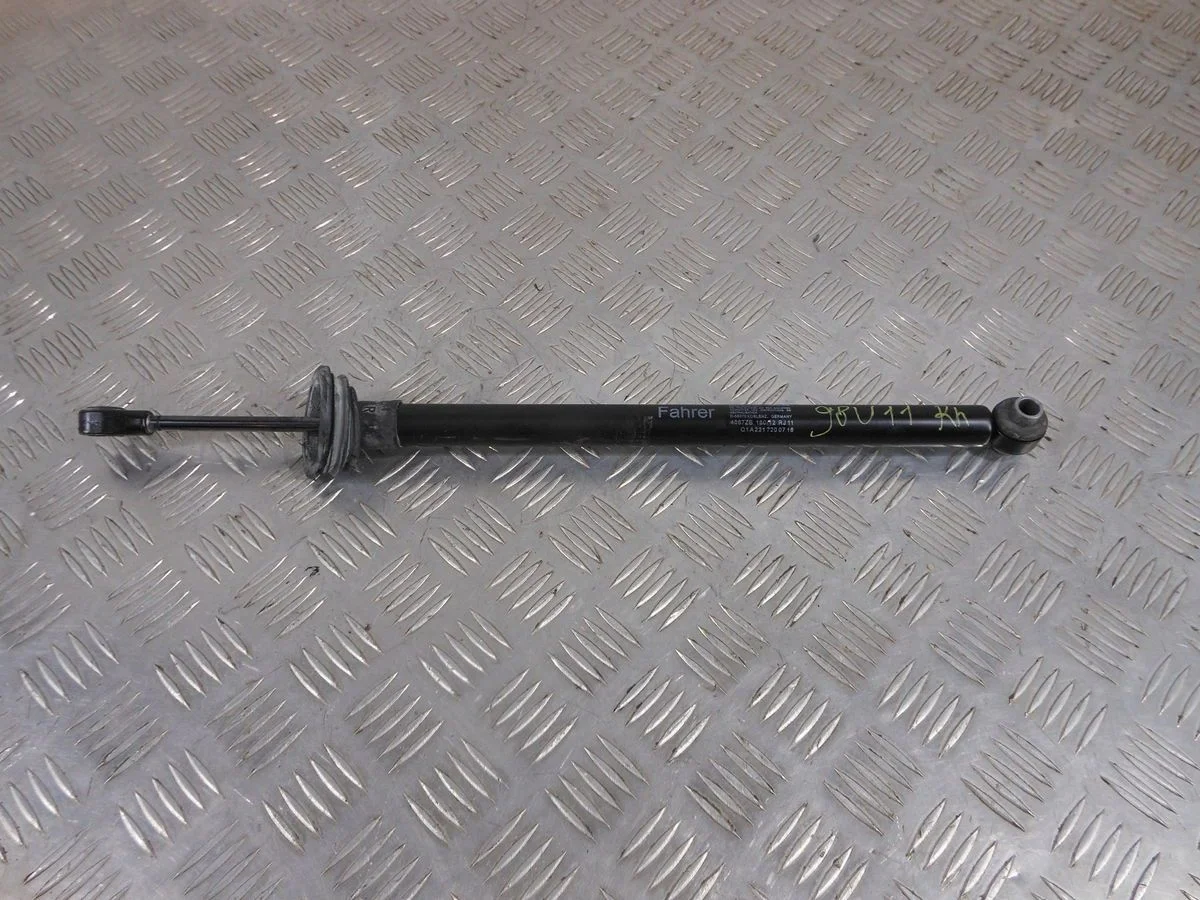 Ограничитель двери Mercedes-Benz S-класс W221 рестайлинг (2009—2013)