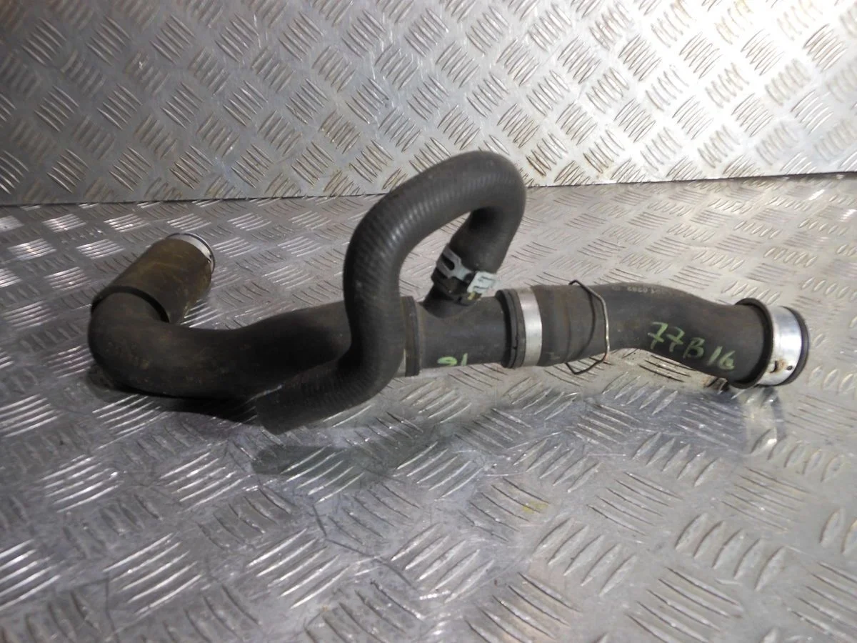 Патрубок радиатора Mercedes-Benz C-класс W204/S204 (2006—2011)