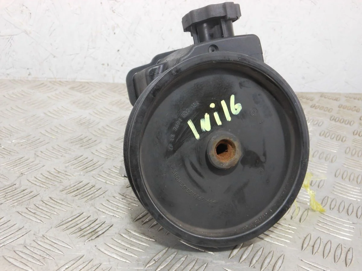 Насос гидроусилителя Mercedes-Benz C-класс W204/S204 (2006—2011)