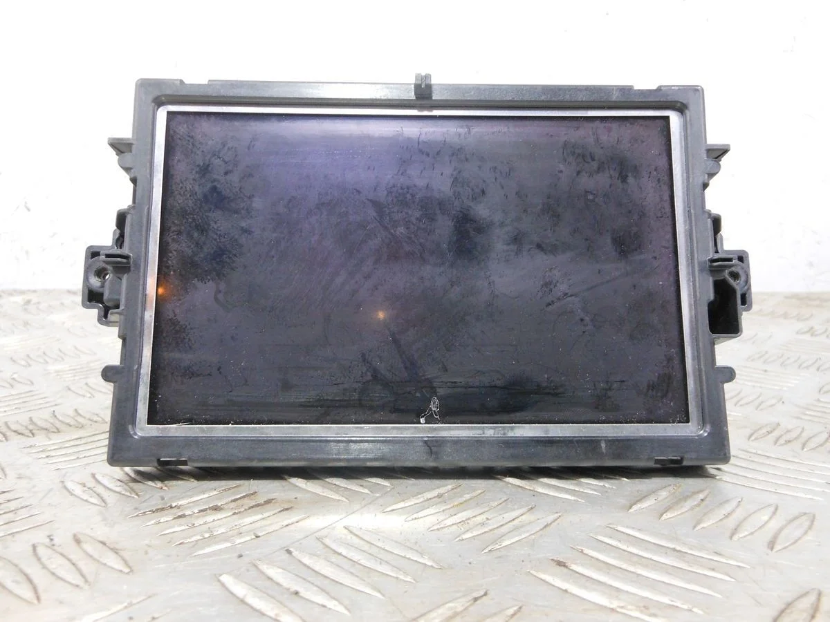 Дисплей информационный Mercedes-Benz C-класс W204/S204/С204 рестайлинг (2011—2015)