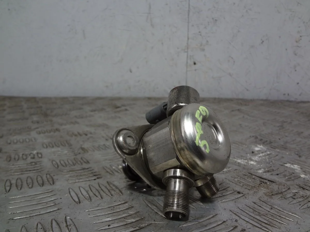 Насос (ТНВД) бензиновый Mercedes-Benz CLS-класс C218/X218 (2010—2014)